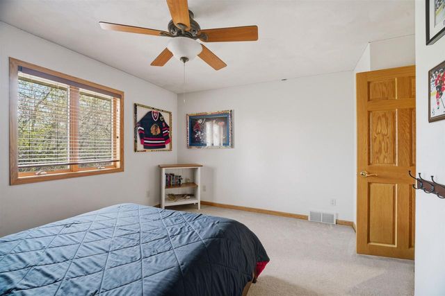 118 SHALIMAR COURT, Combined Locks, WI 54113