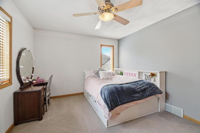 118 SHALIMAR COURT, Combined Locks, WI 54113