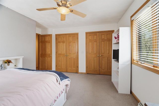 118 SHALIMAR COURT, Combined Locks, WI 54113