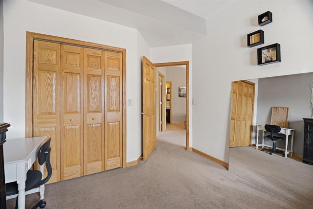 118 SHALIMAR COURT, Combined Locks, WI 54113