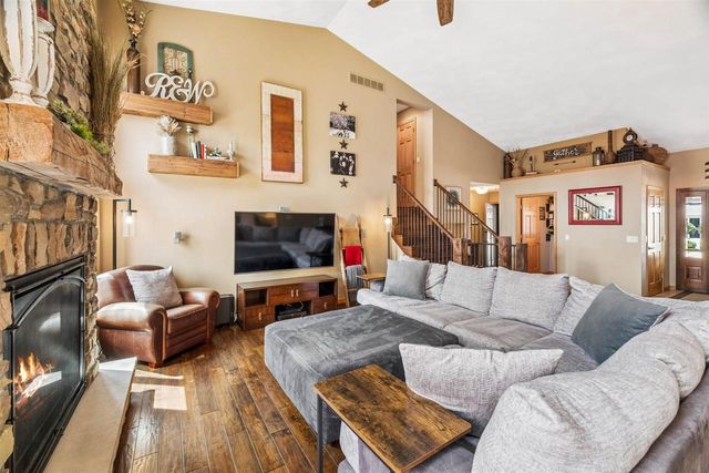 118 SHALIMAR COURT, Combined Locks, WI 54113