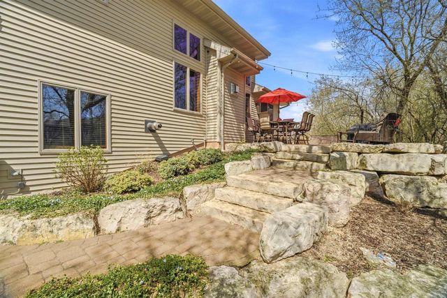 118 SHALIMAR COURT, Combined Locks, WI 54113