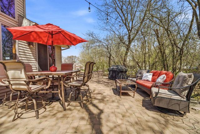 118 SHALIMAR COURT, Combined Locks, WI 54113