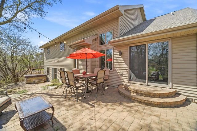 118 SHALIMAR COURT, Combined Locks, WI 54113