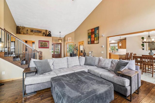 118 SHALIMAR COURT, Combined Locks, WI 54113