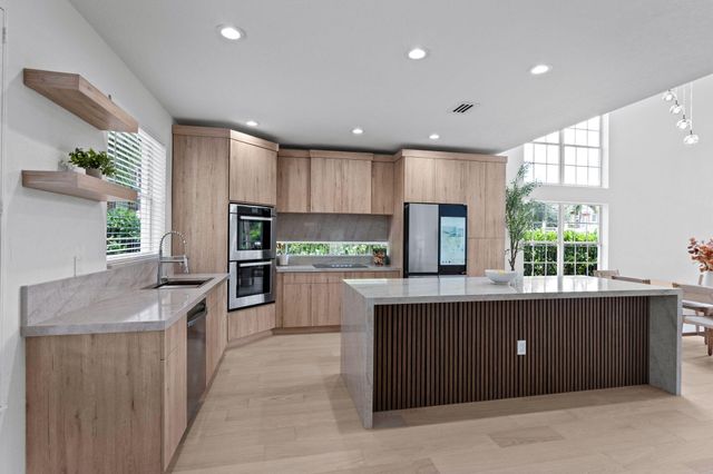 9705 Napoli Woods Lane, Delray Beach, FL 33446