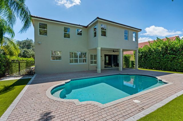 9705 Napoli Woods Lane, Delray Beach, FL 33446