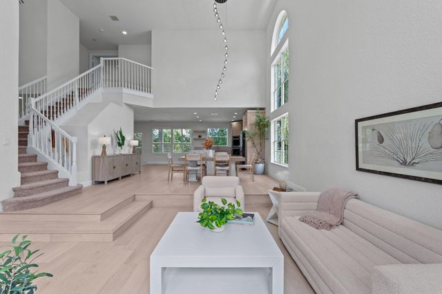 9705 Napoli Woods Lane, Delray Beach, FL 33446