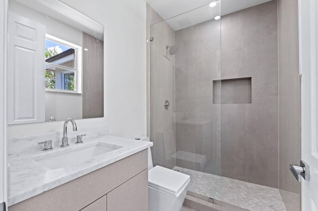 9705 Napoli Woods Lane, Delray Beach, FL 33446