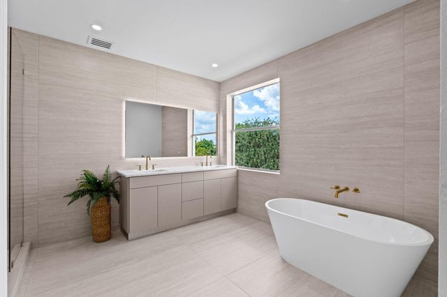 9705 Napoli Woods Lane, Delray Beach, FL 33446