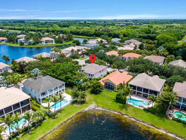 9705 Napoli Woods Lane, Delray Beach, FL 33446