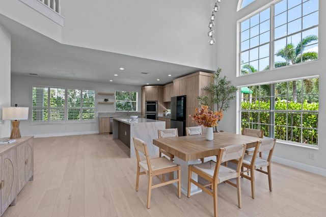 9705 Napoli Woods Lane, Delray Beach, FL 33446