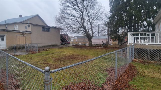 342 E Main St, Somerset Boro, PA 15501