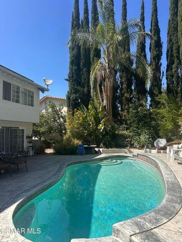 260 Locust Avenue, Oak Park, CA 91377