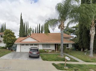260 Locust Avenue, Oak Park, CA 91377