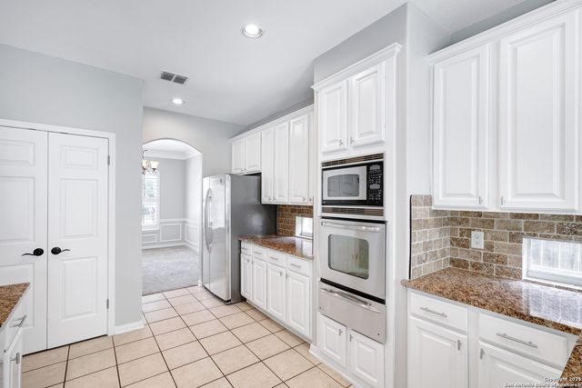 19510 Battle Oak, San Antonio, TX 78258