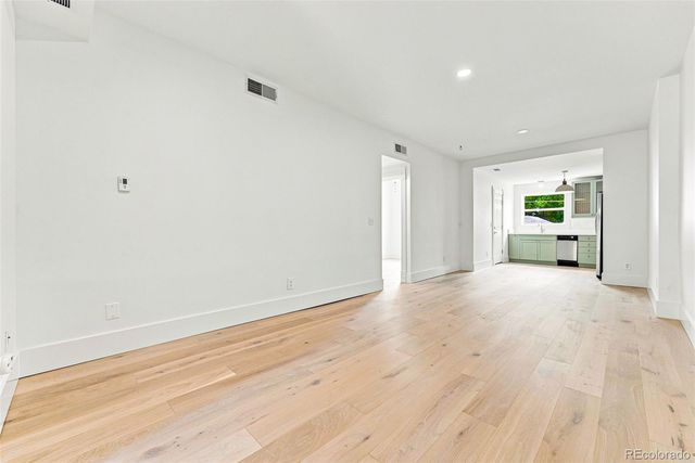 2554 W 32nd Avenue 102, Denver, CO 80211