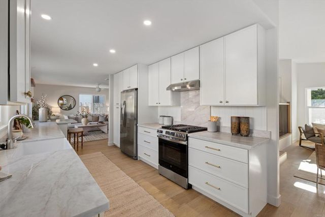 1021 Sparrow Court, San Marcos, CA 92078