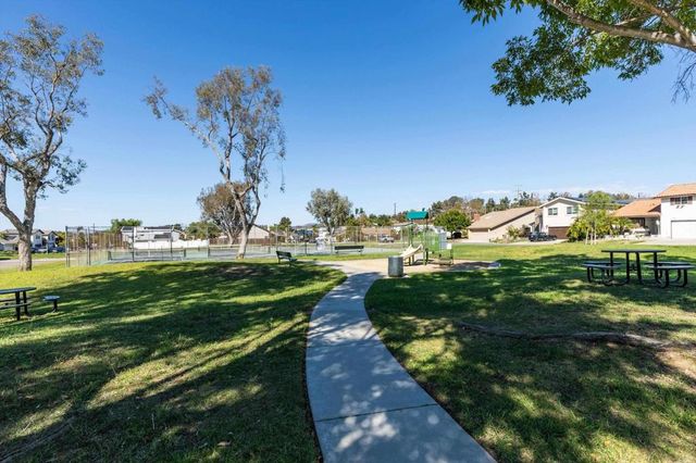 1021 Sparrow Court, San Marcos, CA 92078