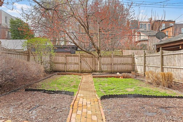 1902 Lasalle Street, St Louis, MO 63104