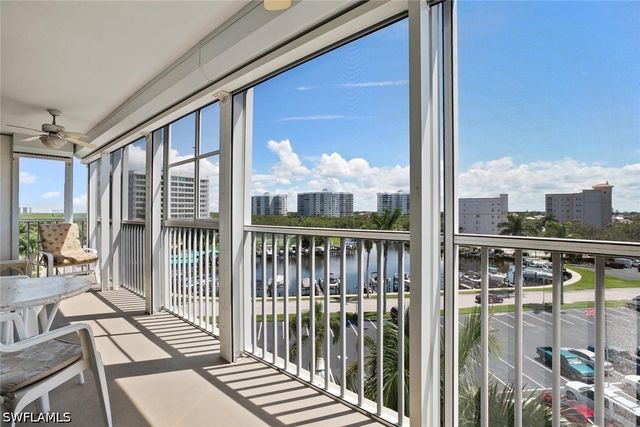 3 BLUEBILL AVE 610, Naples, FL 34108