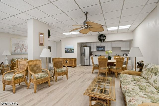 3 BLUEBILL AVE 610, Naples, FL 34108