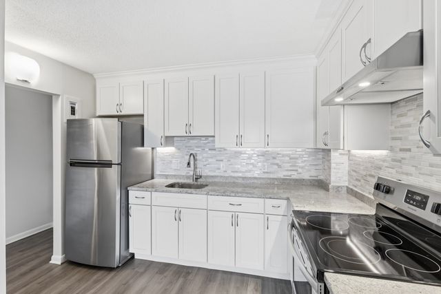 164 Galen St 62, Watertown, MA 02472