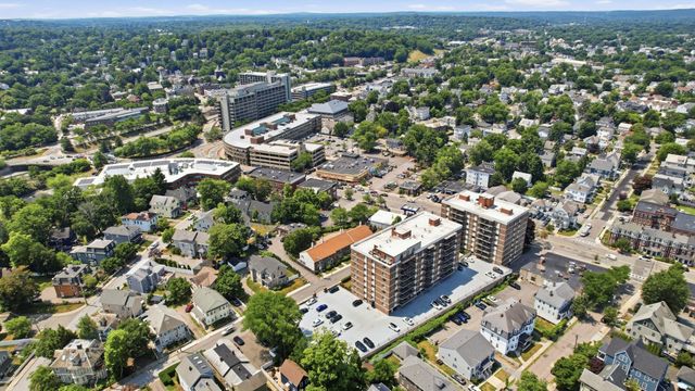 164 Galen St 62, Watertown, MA 02472