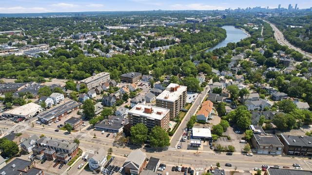 164 Galen St 62, Watertown, MA 02472