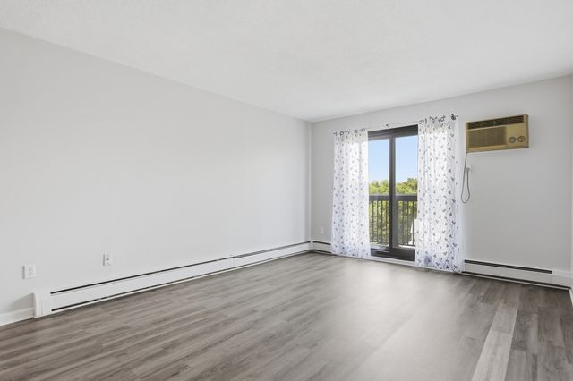164 Galen St 62, Watertown, MA 02472