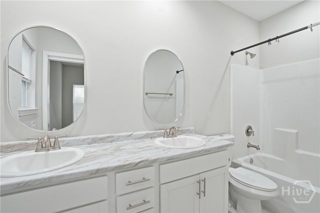 33 Travis Street, Savannah, GA 31406