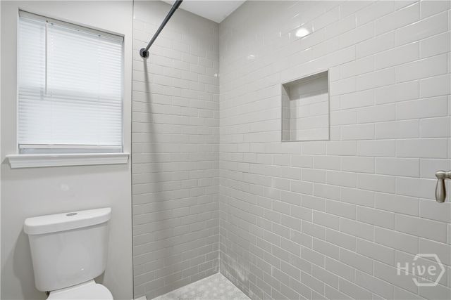 33 Travis Street, Savannah, GA 31406