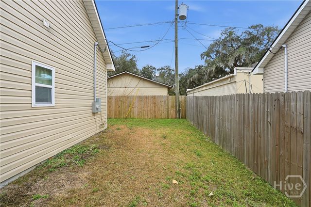 33 Travis Street, Savannah, GA 31406