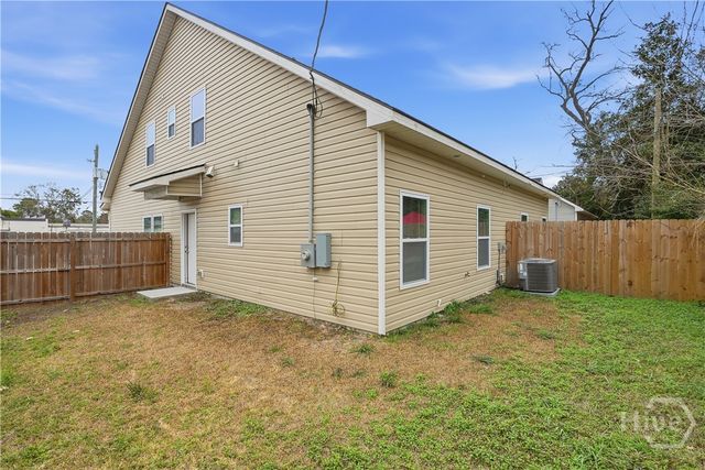 33 Travis Street, Savannah, GA 31406