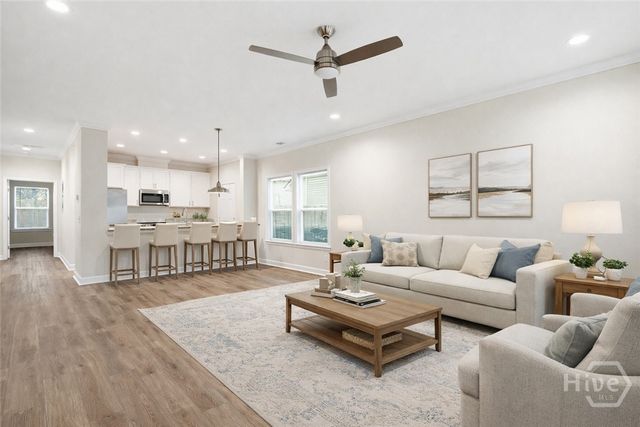 33 Travis Street, Savannah, GA 31406