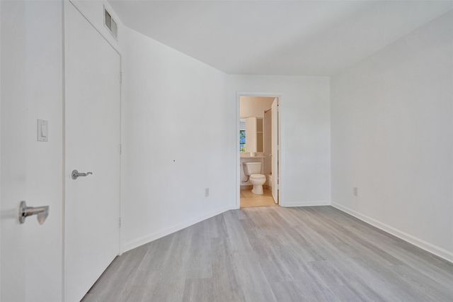 1050 Crystal Way N, Delray Beach, FL 33444