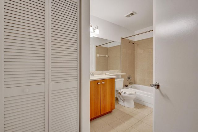 1050 Crystal Way N, Delray Beach, FL 33444