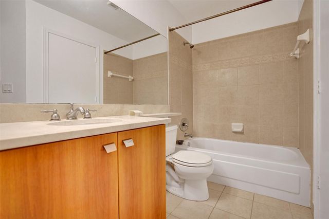 1050 Crystal Way N, Delray Beach, FL 33444