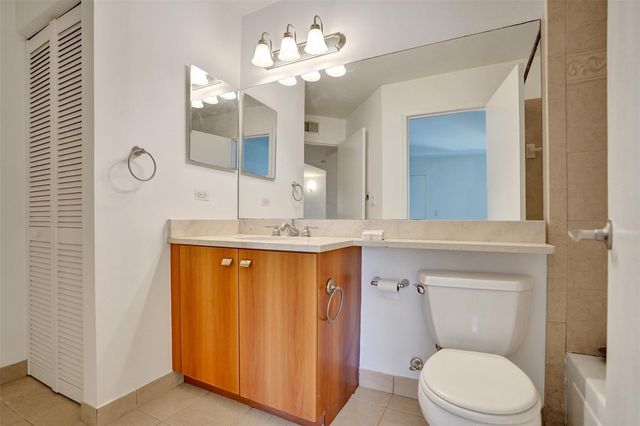 1050 Crystal Way N, Delray Beach, FL 33444