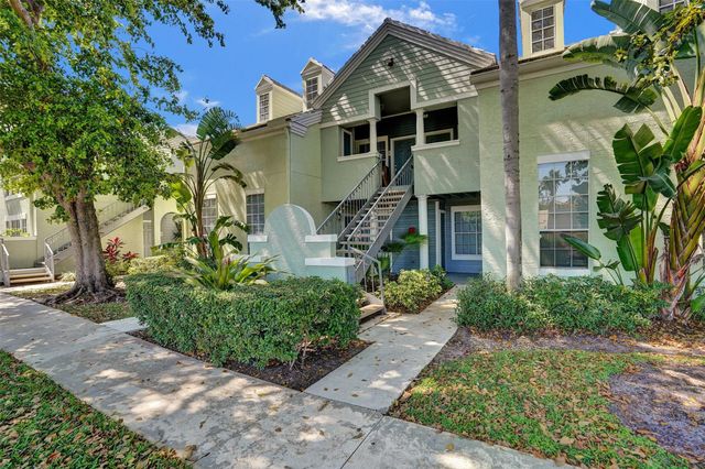 1050 Crystal Way N, Delray Beach, FL 33444