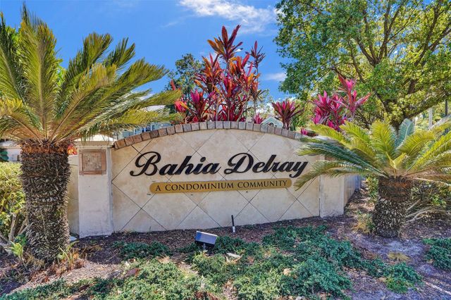 1050 Crystal Way N, Delray Beach, FL 33444