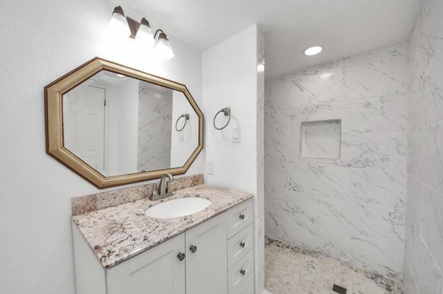 832 Wax Myrtle Lane 832, Houston, TX 77079