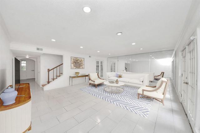 832 Wax Myrtle Lane 832, Houston, TX 77079