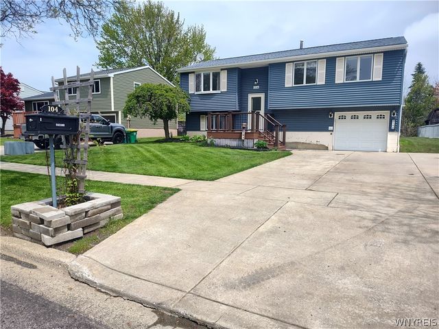 104 Chapel Glen Drive, Hamburg, NY 14075