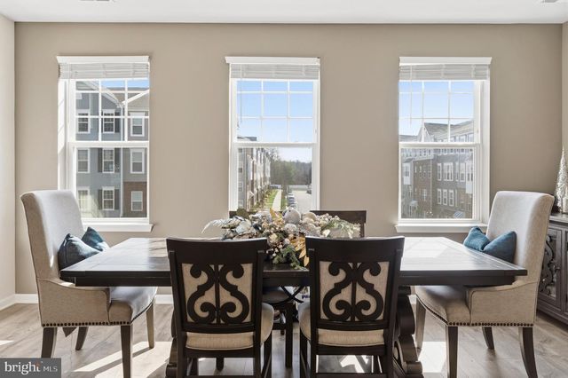 10418 JOHN GLENN ST, Lanham, MD 20706