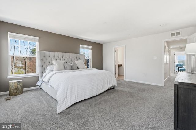 10418 JOHN GLENN ST, Lanham, MD 20706