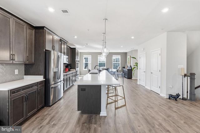 10418 JOHN GLENN ST, Lanham, MD 20706