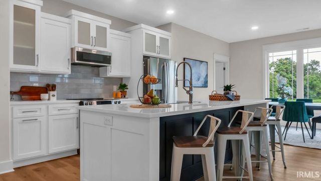 7605 W Julia Drive, Ellettsville, IN 47429