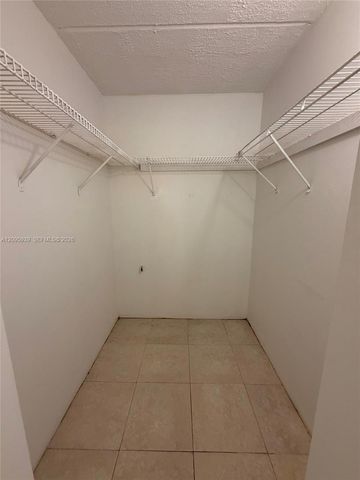 110 Meadows Circle 110, Boynton Beach, FL 33436