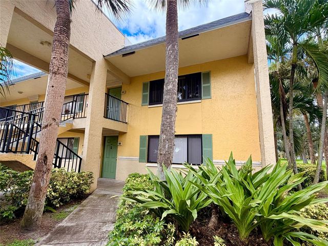 110 Meadows Circle 110, Boynton Beach, FL 33436